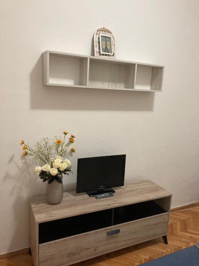 Irina Apartments Pitesti Exterior photo